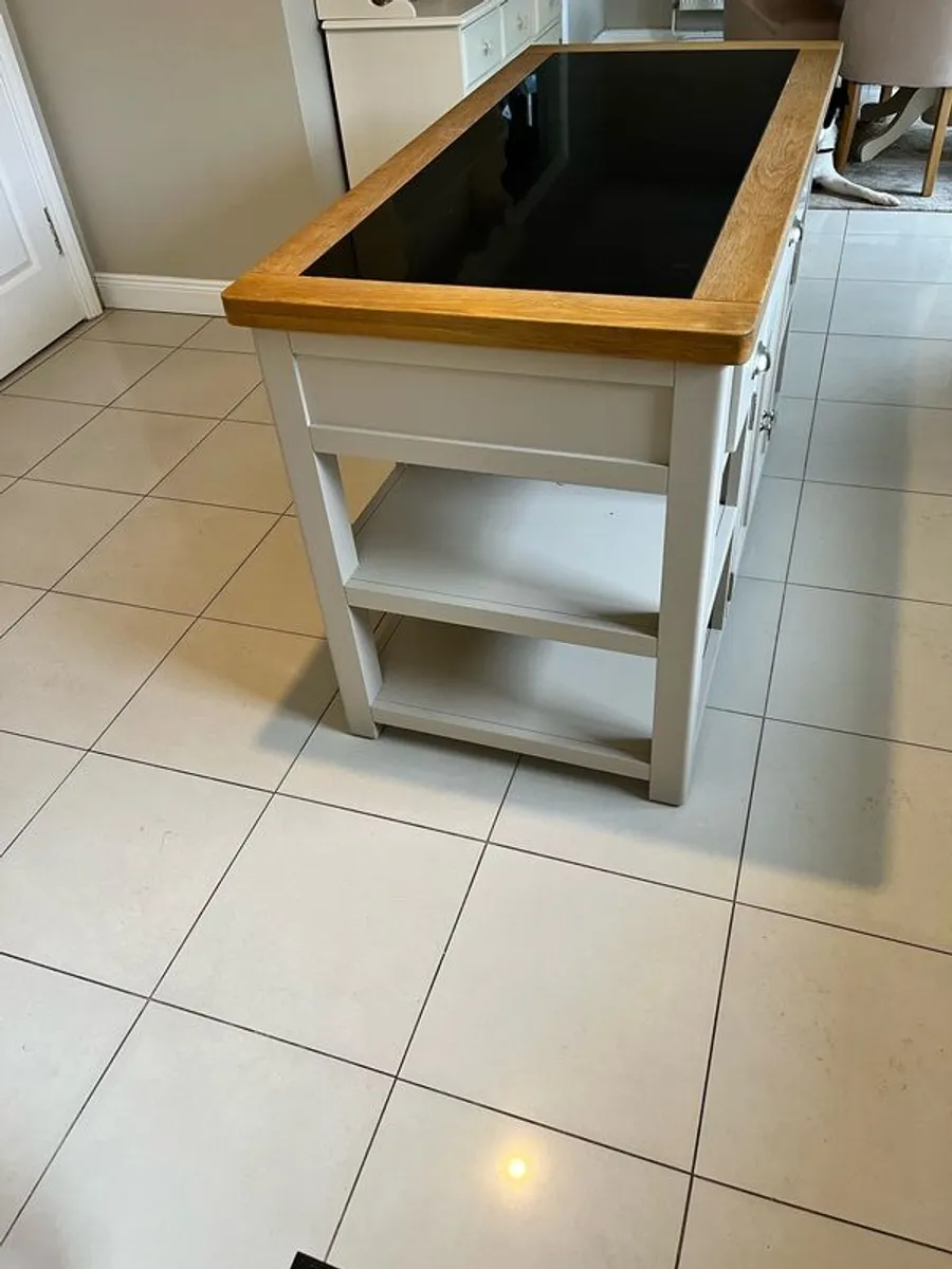 kitchen Island - Image 4
