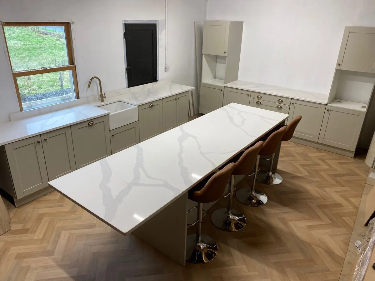Painted kitchen ex display - Image 2