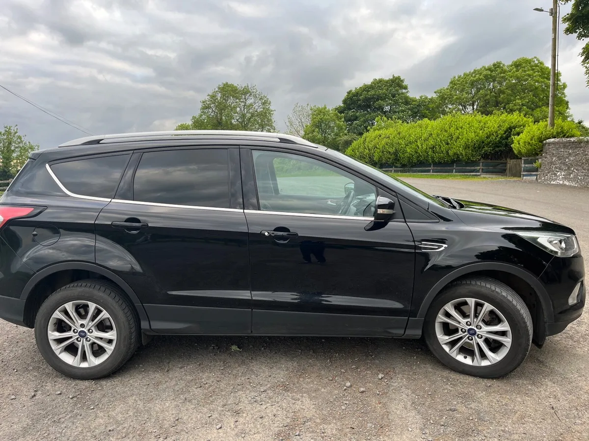 Ford Kuga 4 Seat Commercial 2018 - Image 2