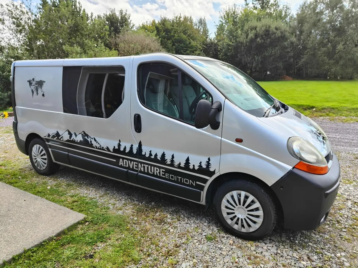 Renault Trafic campervan - Image 3