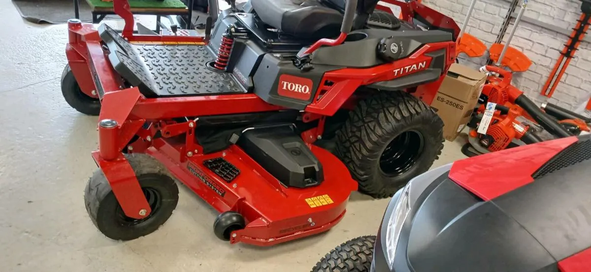 Toro 61" zero turn mower - Image 2