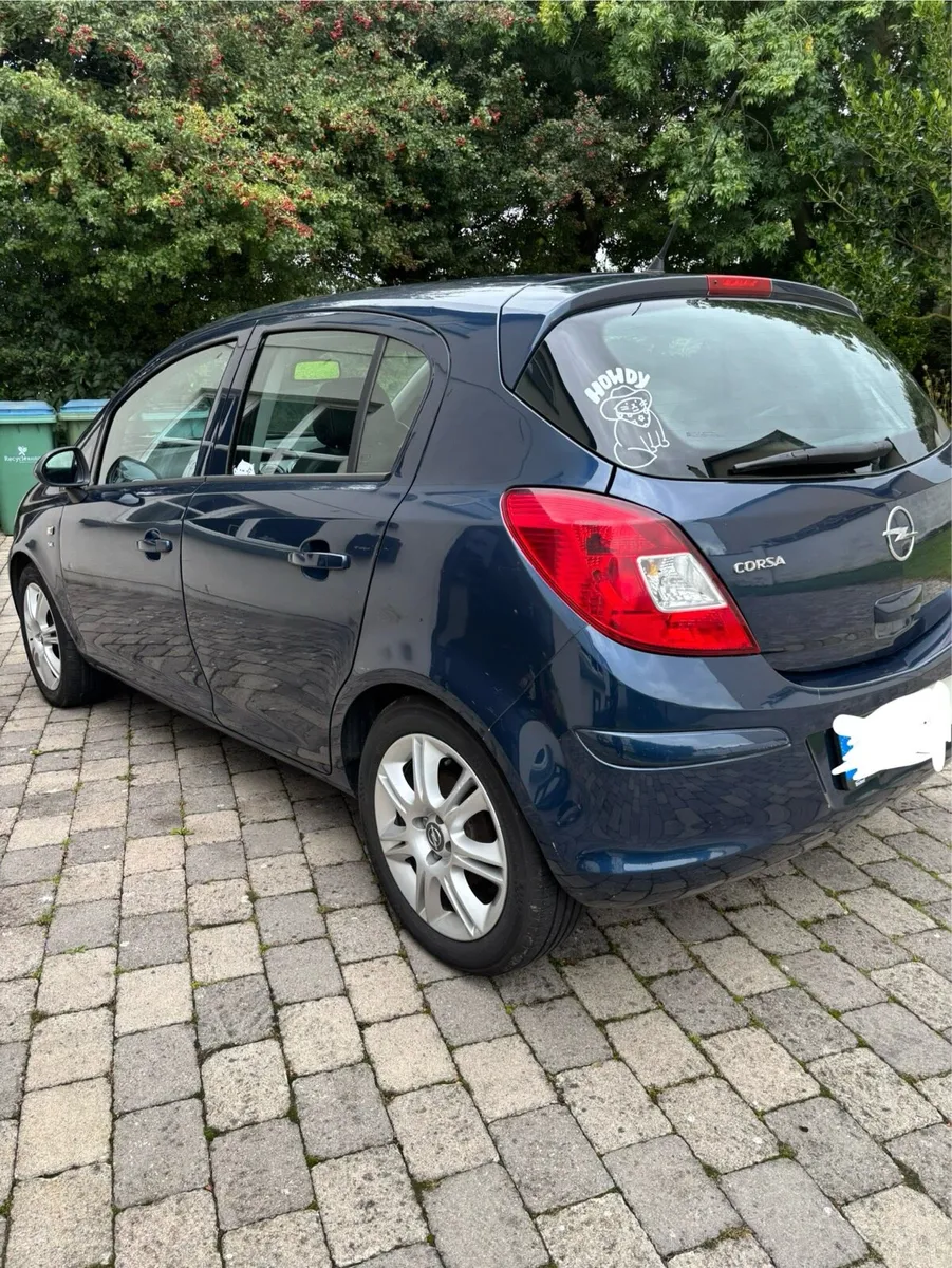 2011 Opel Corsa SE **LOW KMS** - Image 2