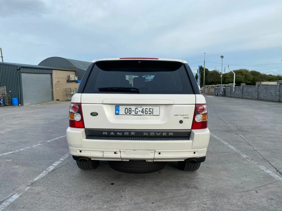 Land Rover Range Rover Sport 3.0d V6 SE 5DR Auto - Image 2