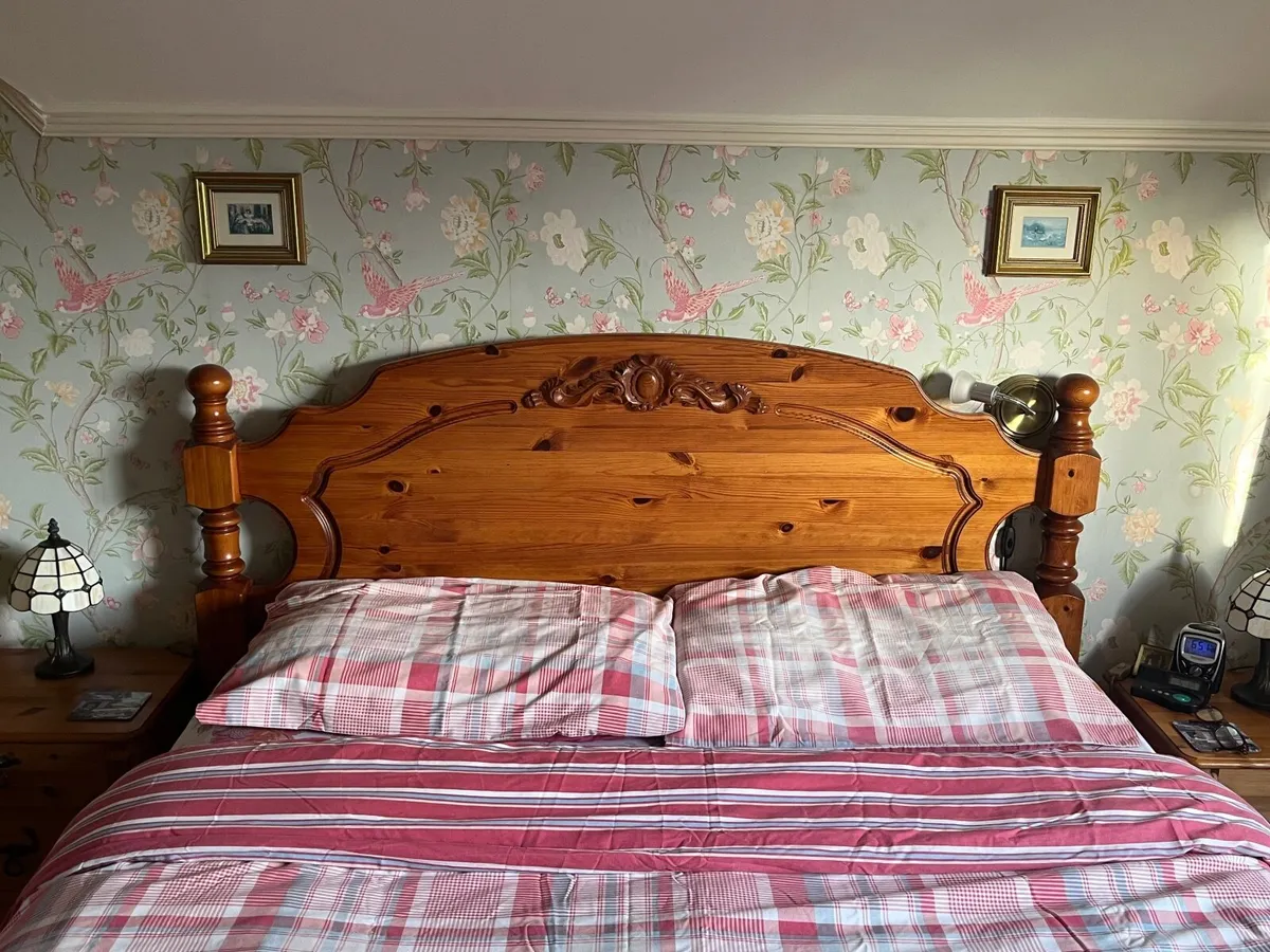 Double bed solid Pine - Image 3