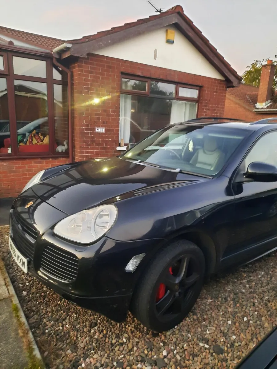 Porsche Cayenne 2005 - Image 1