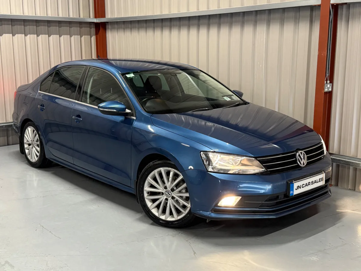2015 (152) Volkswagen Jetta Highline 2.0TDI - Image 1
