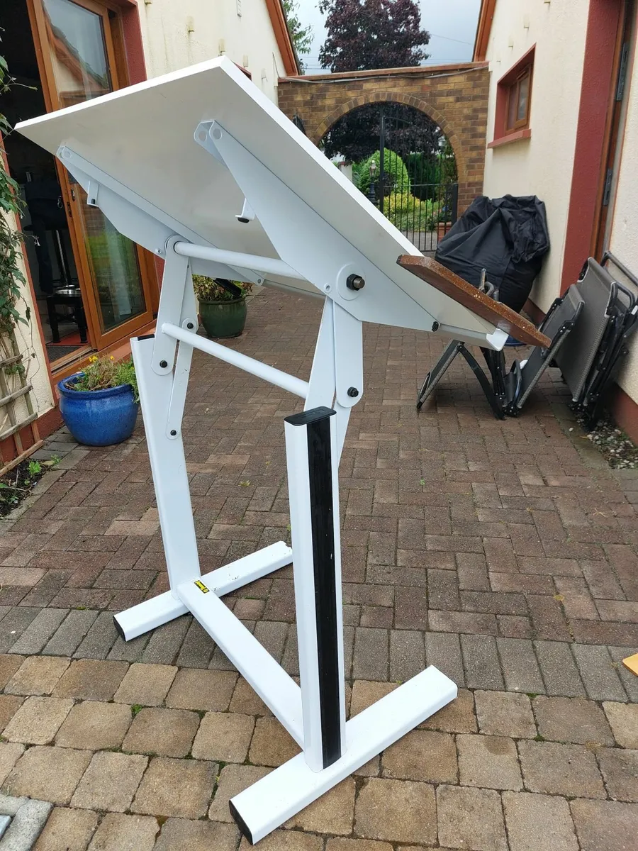 1 X Tecnostyl Draughtman's Drawing Table - Image 1