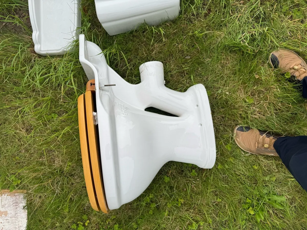 Toilet sink and shower tray - Image 2
