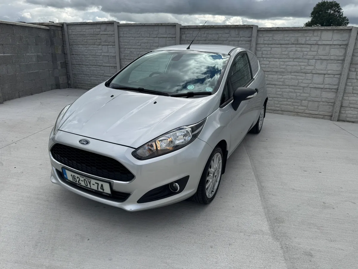 162 Ford Fiesta Van 1.5 Diesel New Doe - Image 2