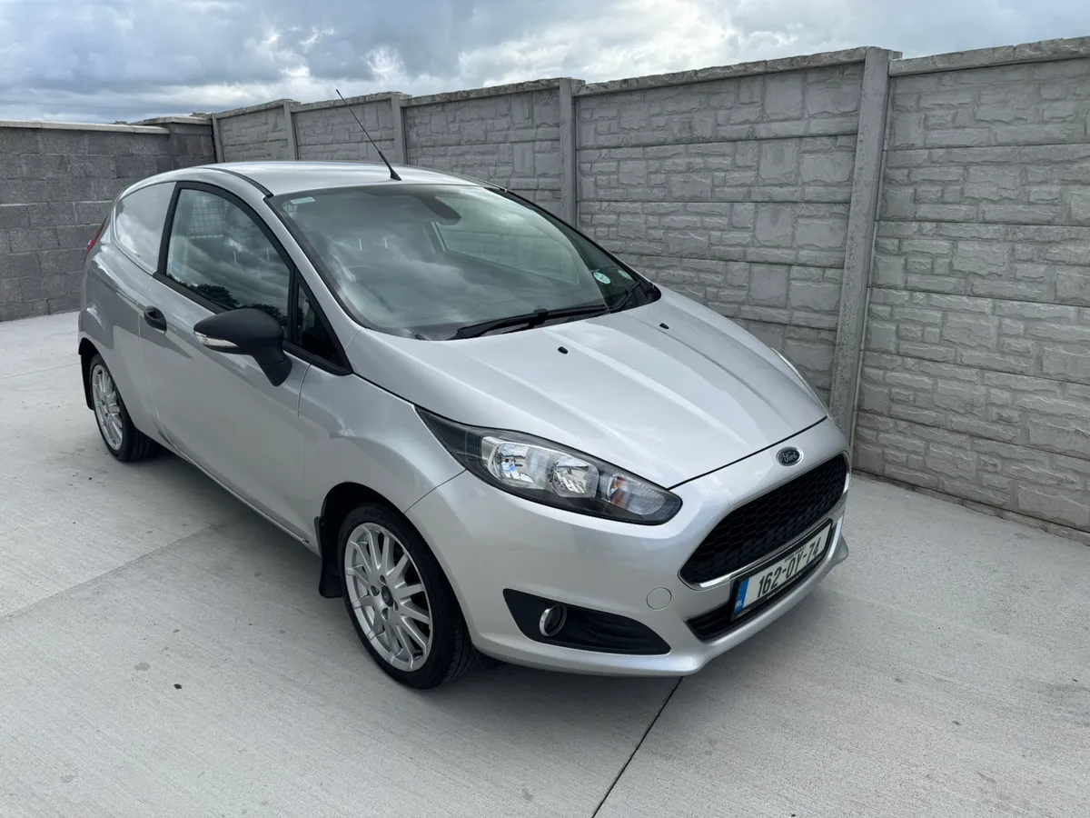 162 Ford Fiesta Van 1.5 Diesel New Doe - Image 4