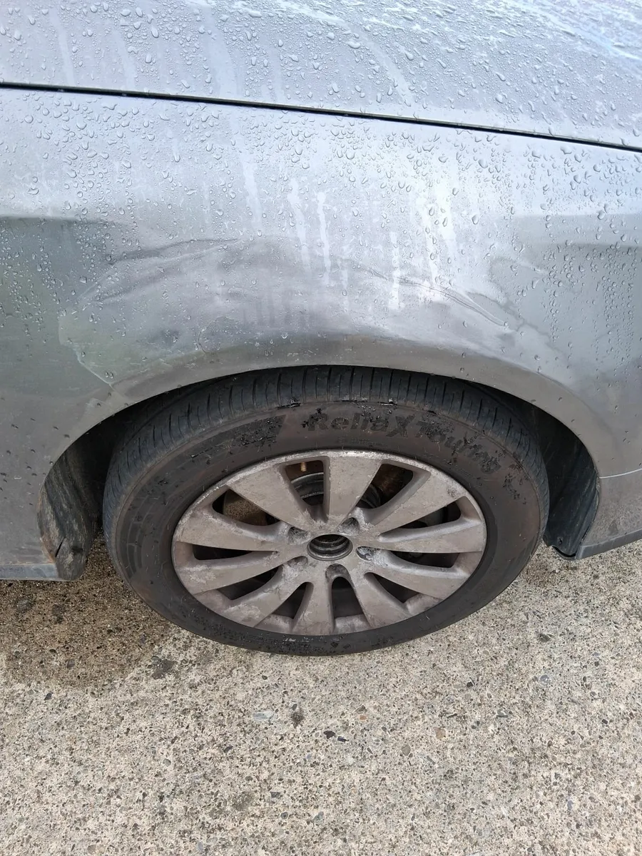 Volkswagen Passat 2008 - Image 2
