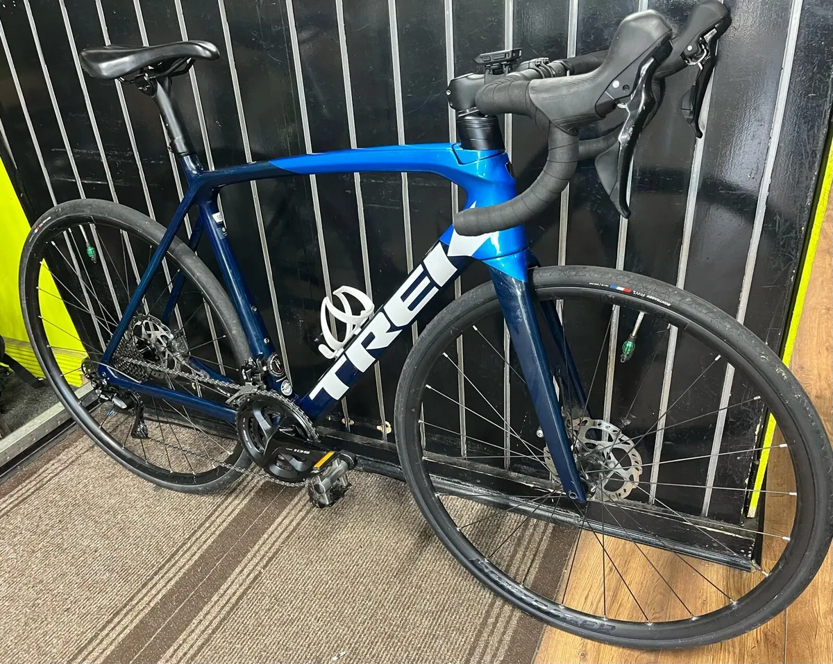 Trek Carbon bike for sale - Image 2