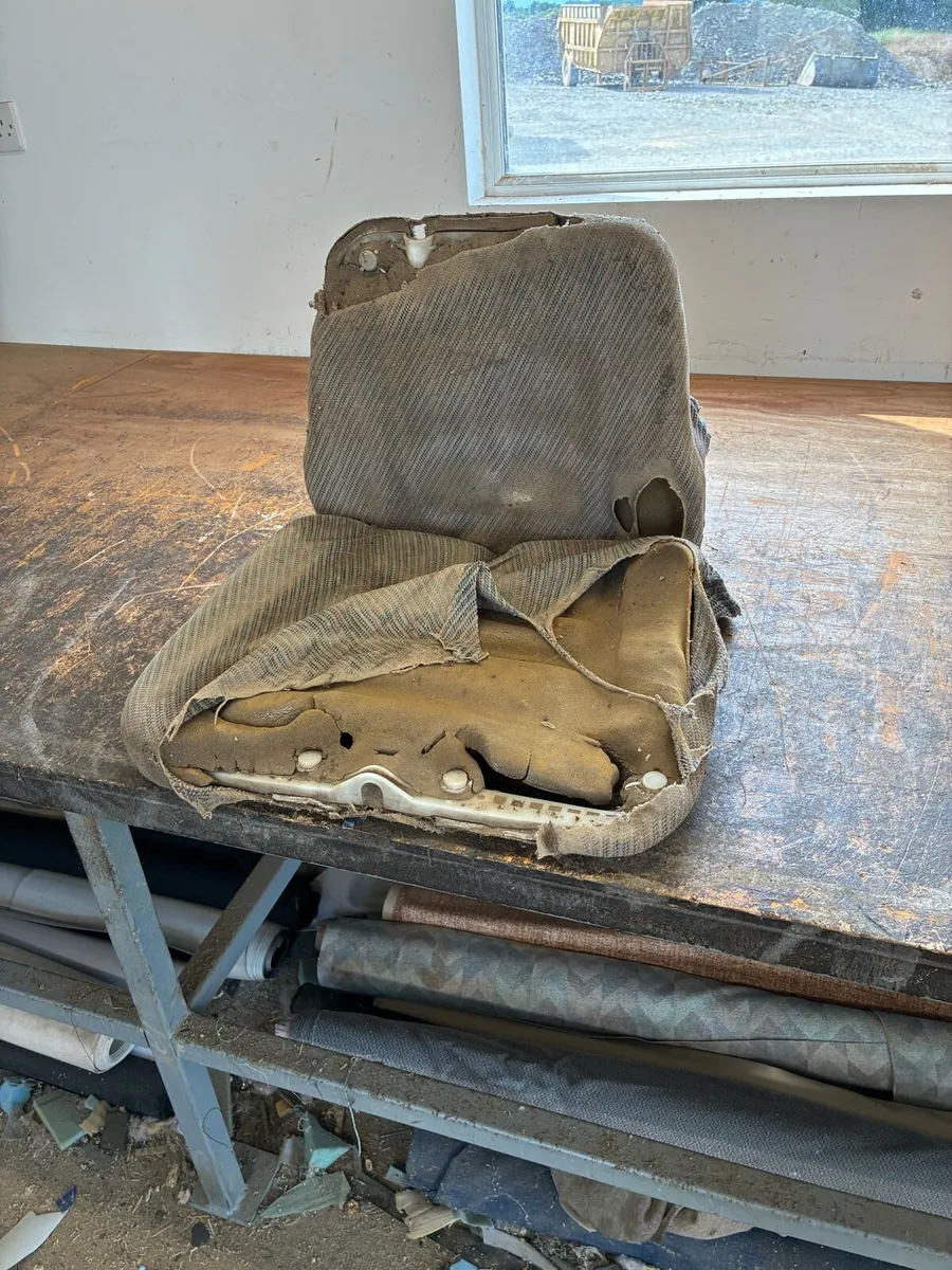 Tractor seats - Image 2