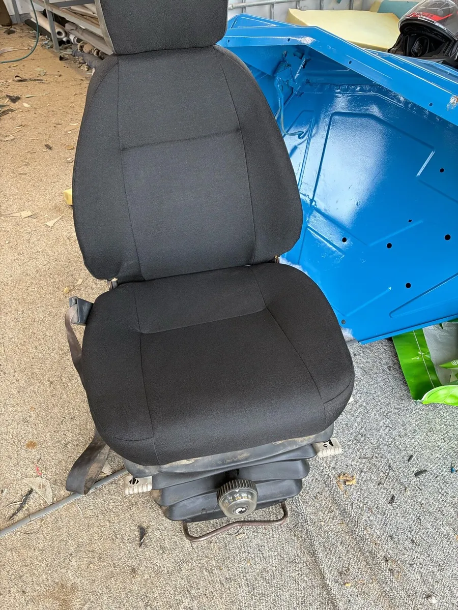 Tractor seats - Image 4