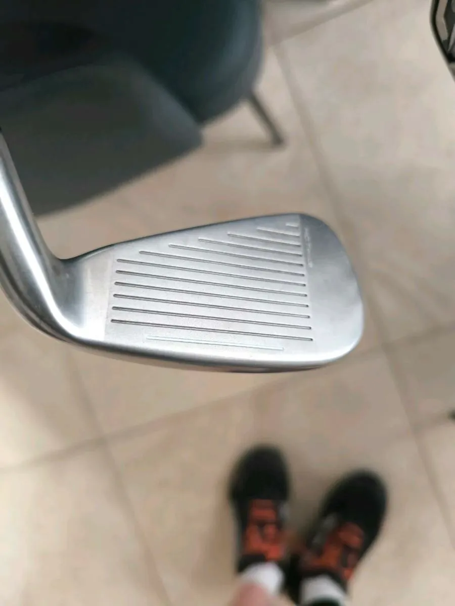 Left Handed Cobra Dark speed Irons - Image 3