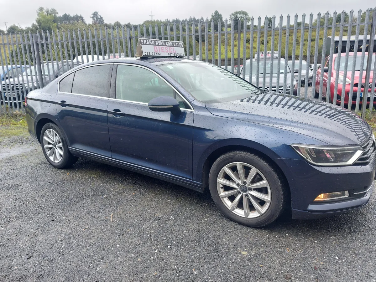 Volkswagen Passat 2016 - Image 2