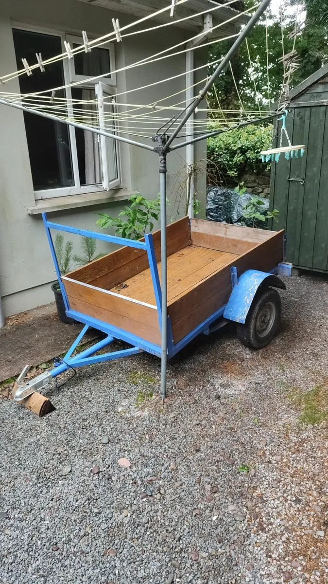Trailer - Image 1