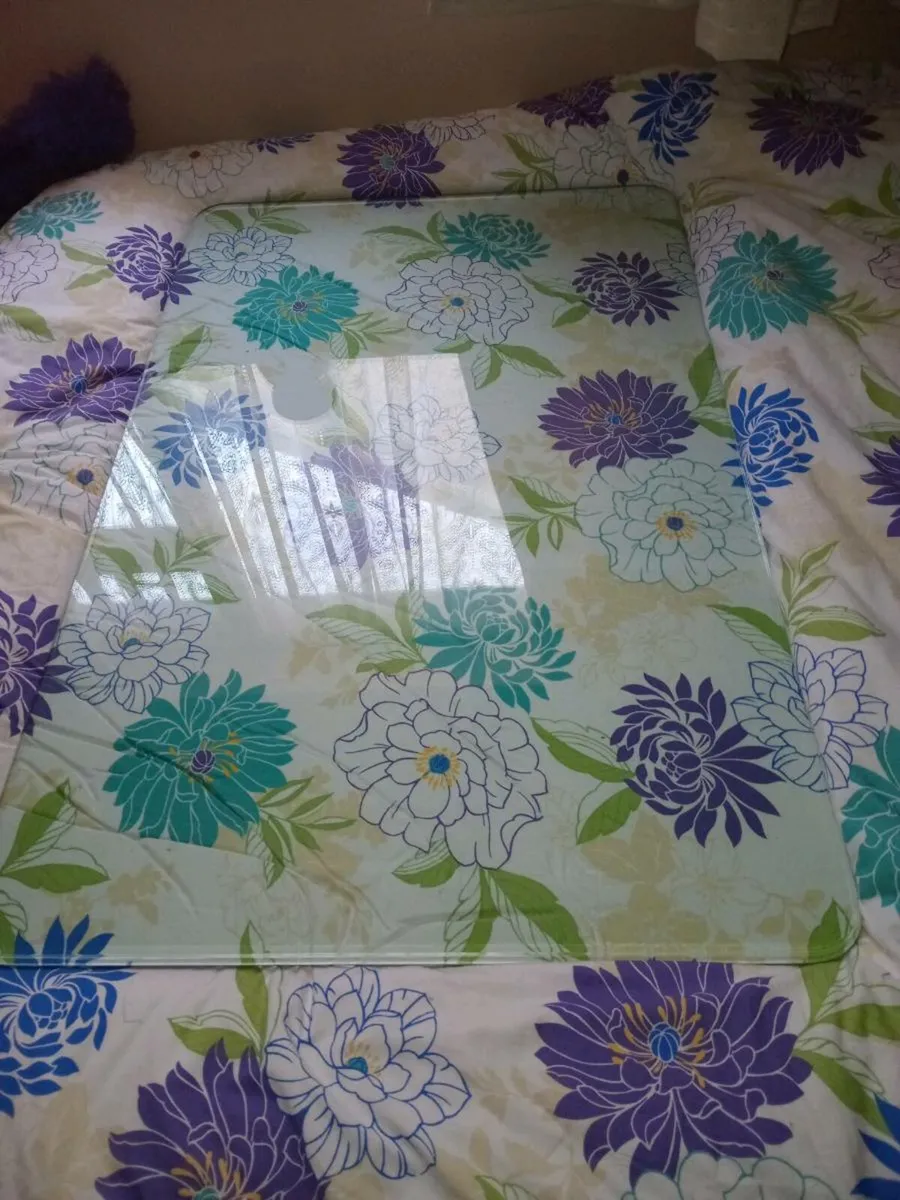 Free....FREE.     harden glass for table /   conso - Image 3