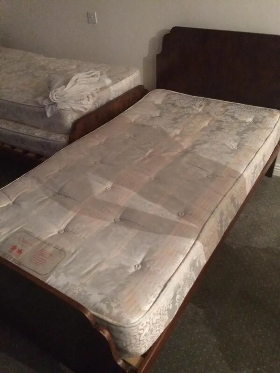 Bed - Image 2