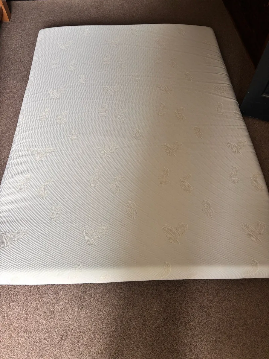 Memory foam double mattress - Image 1