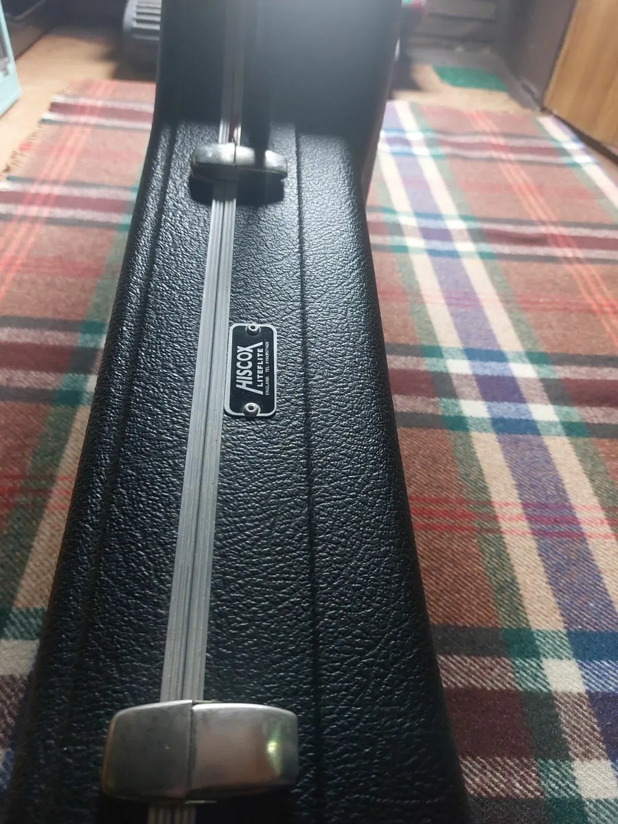 Yamaha Hiscox Acoustic Guitar Case - Image 3