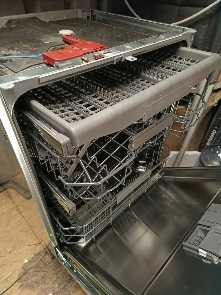 Dishwasher - Image 3