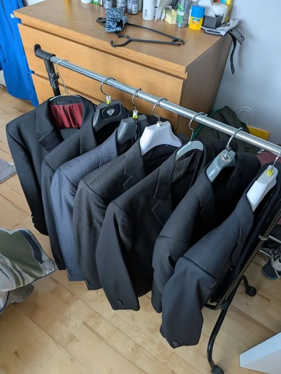 7 40L Suits 30 each or all for 150 - Image 1