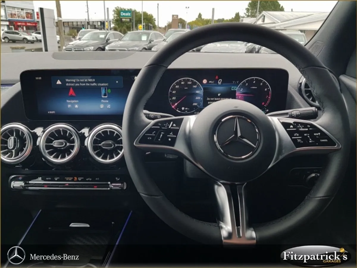 Mercedes-Benz GLA 180 Progressive Night Pack - Image 2
