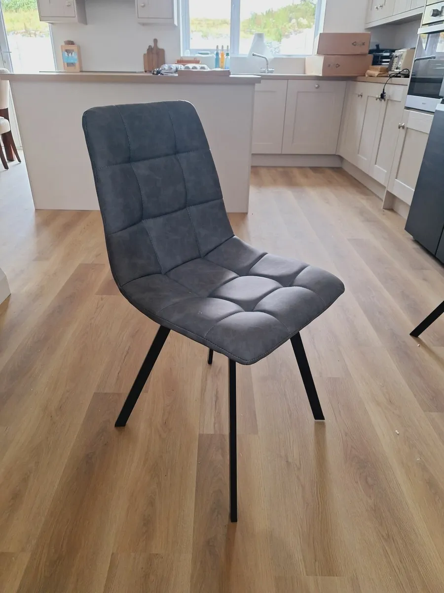 brand new table and chairs - Image 3