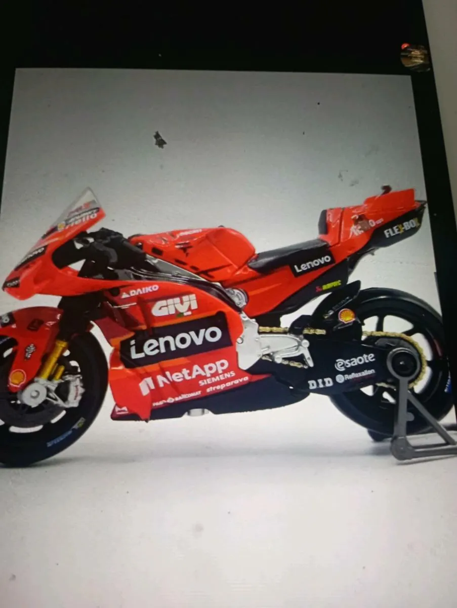 MOTO GP-DUCATI LENOVO TEAM 2022#63 MAISTO - Image 4