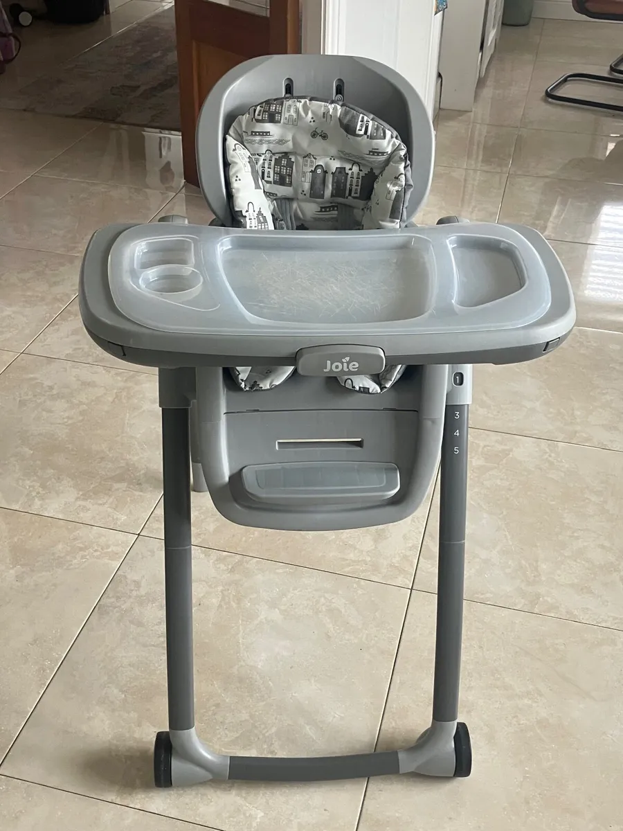 High chair - Image 1