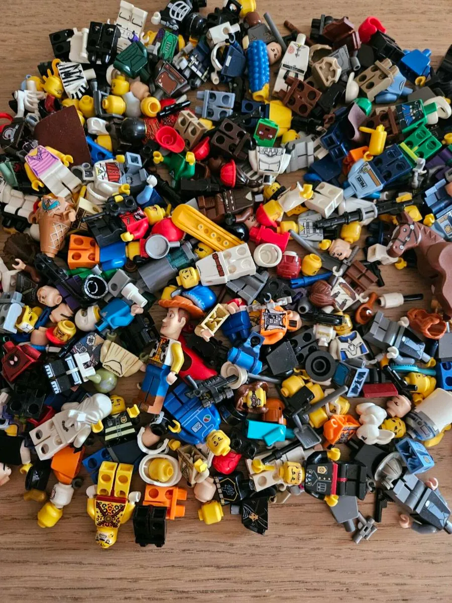 Lego minifigures spare parts - Image 3