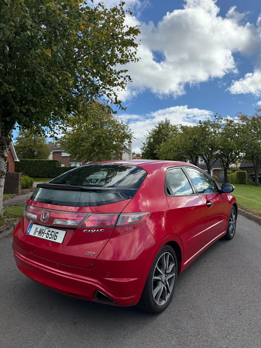 Car - Image 2