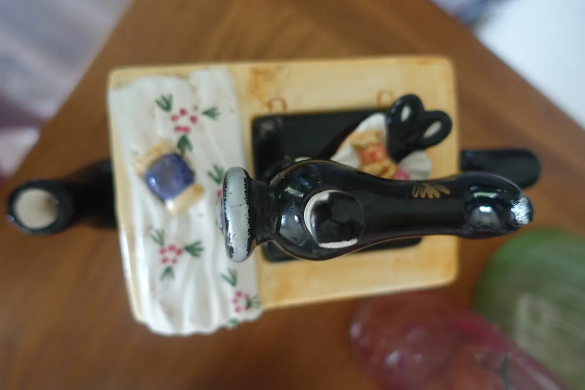 Teapot in the Shape of a Sewing Machine - Image 4