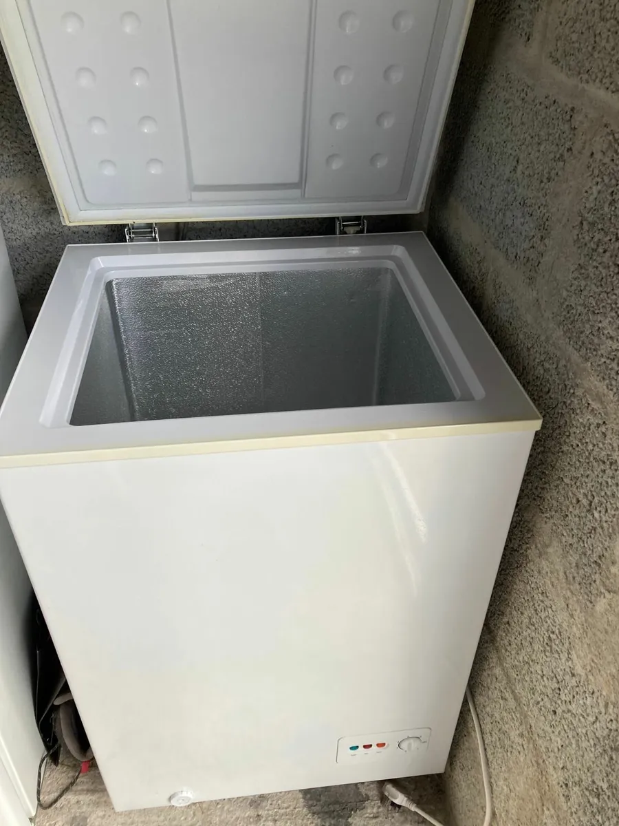 Chest Freezer White 96l - Image 2