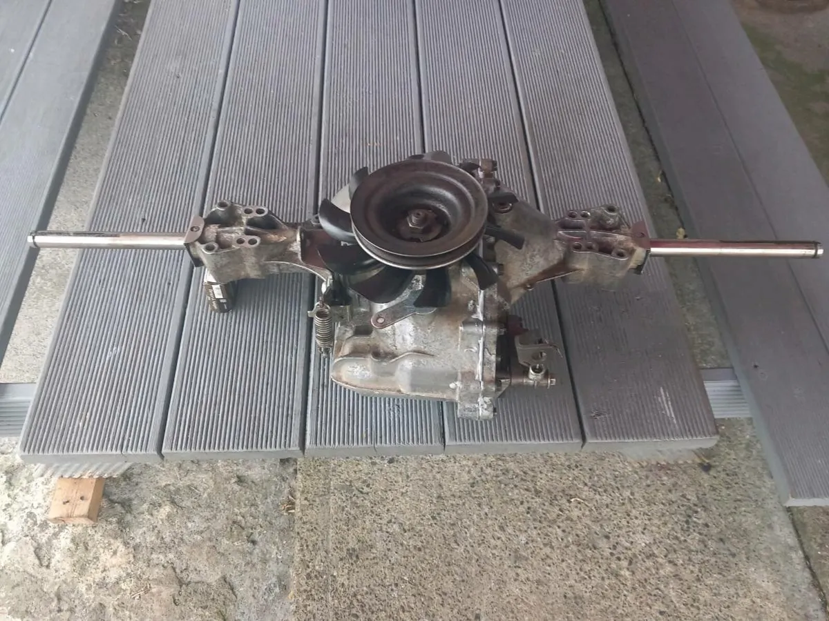 Hydro-gear T2 hydrostatic transmission for sale - Image 1
