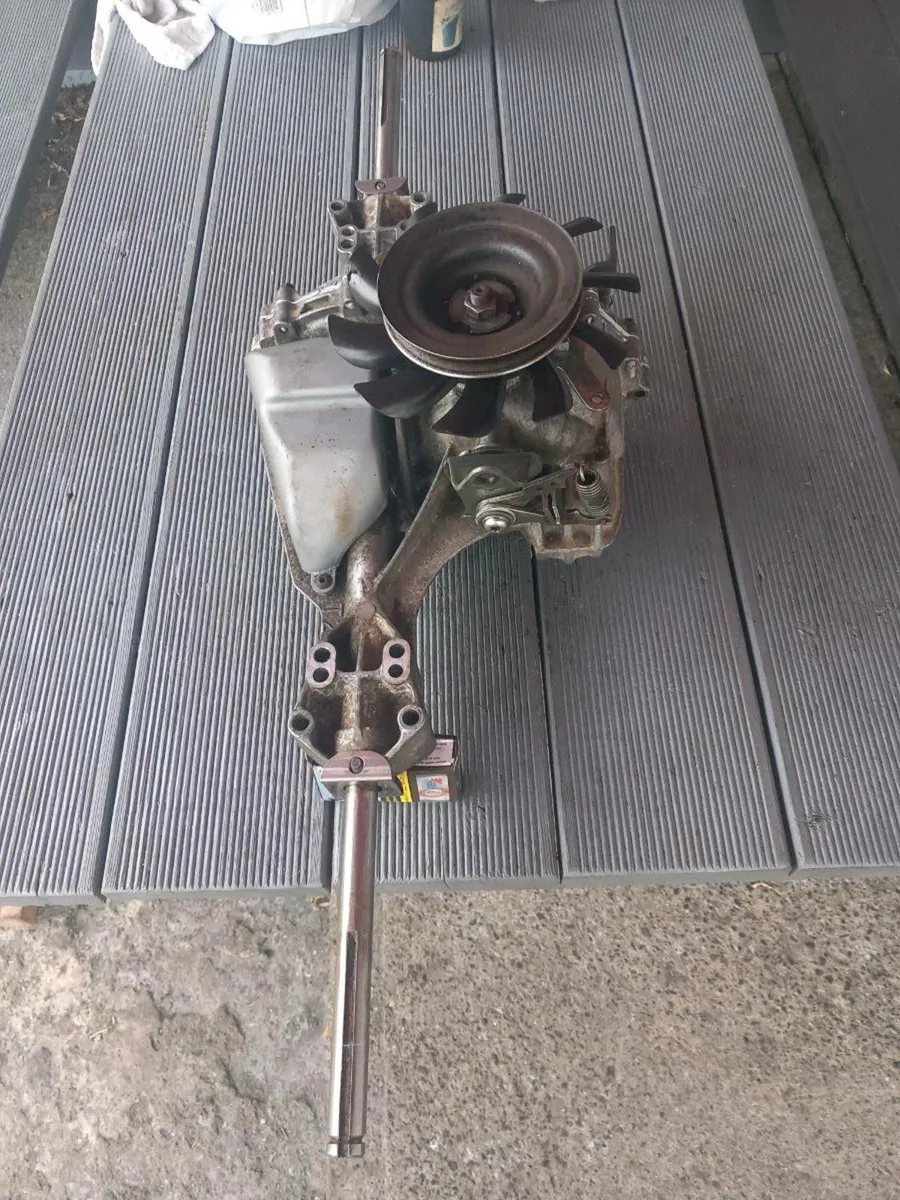Hydro-gear T2 hydrostatic transmission for sale - Image 2