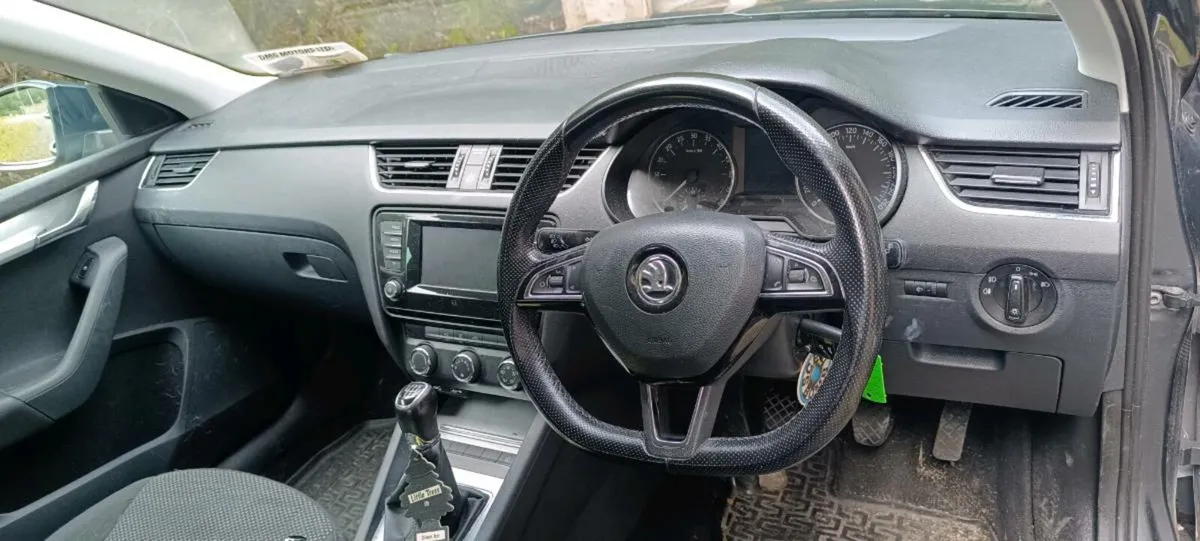 Skoda Octavia 1.6 - Image 2
