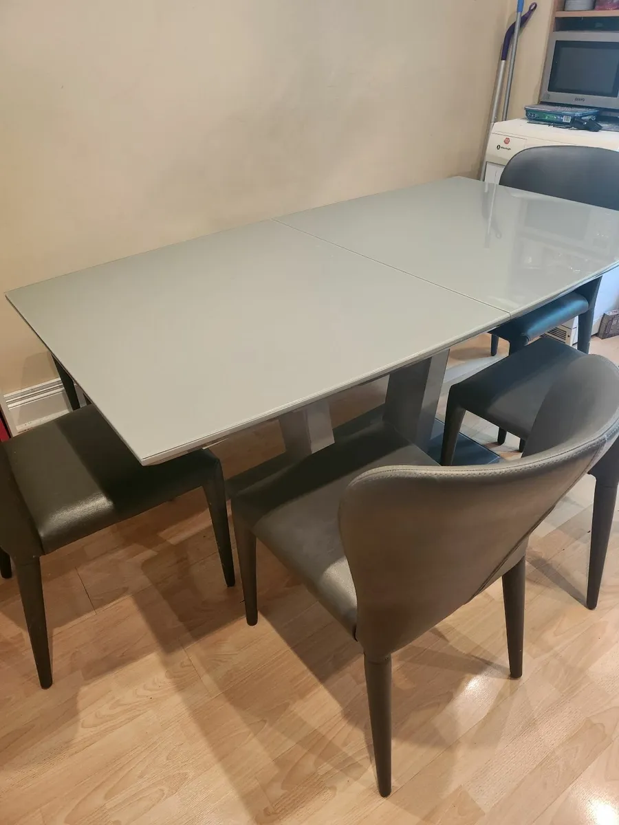 Kitchen table with chairs and bench - Image 1