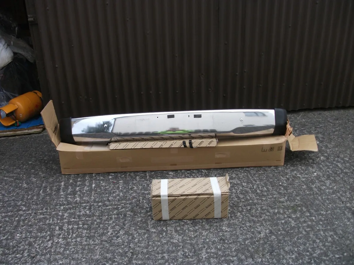 70 SERIES ,TOYOTA LANDCRUISER,   BUMPER"S - Image 1