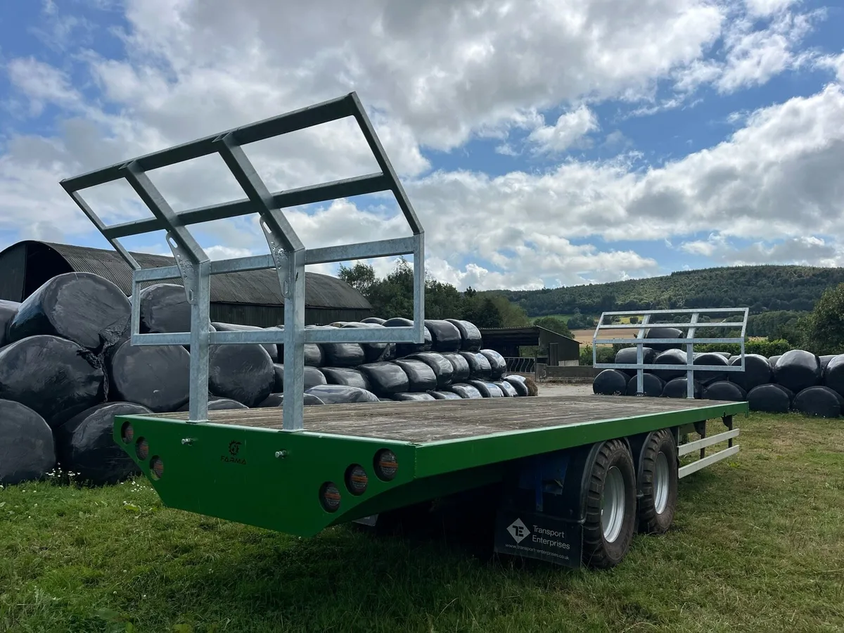 Bale racks - Image 1