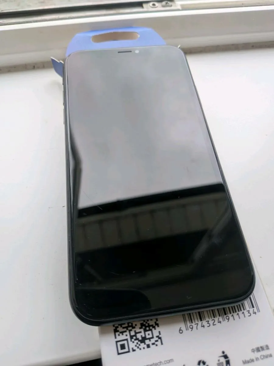 Apple iPhone XR 64GB Unlocked - Image 1