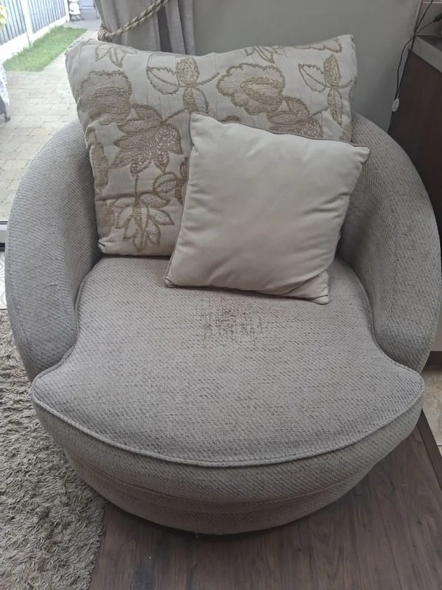 Beige Swivel chair - Image 2