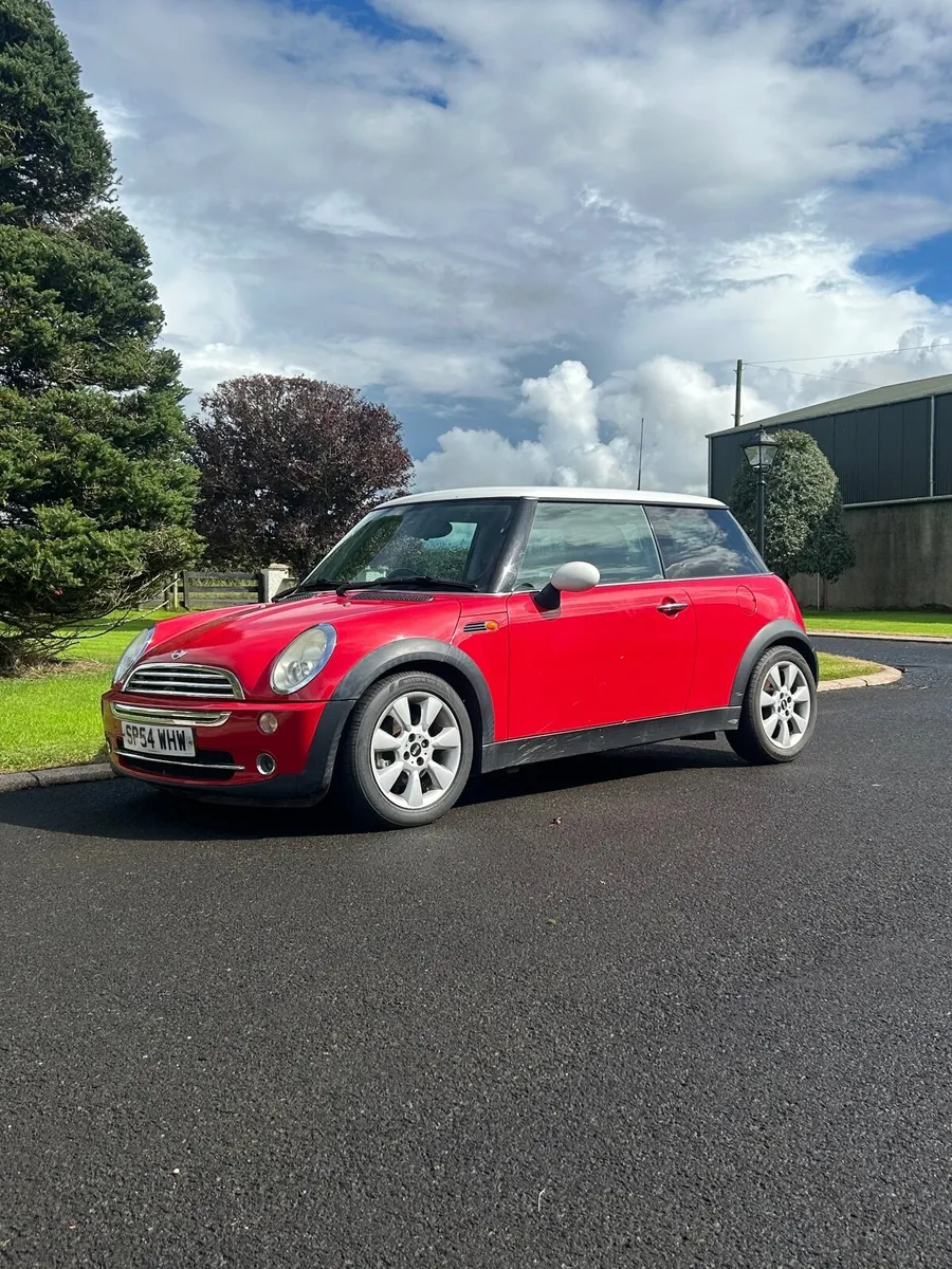 Mini Cooper 2004 - Image 1