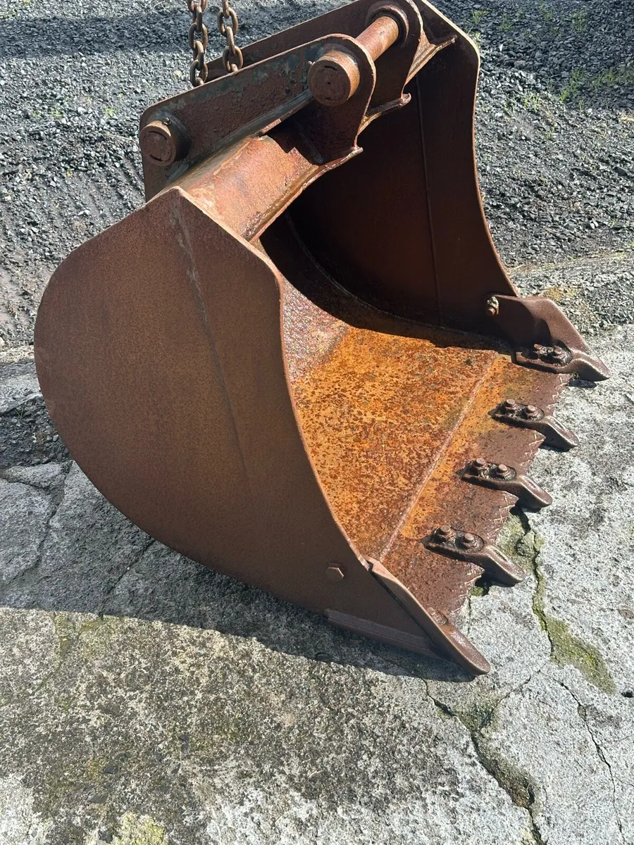 Bucket 36” - Image 1