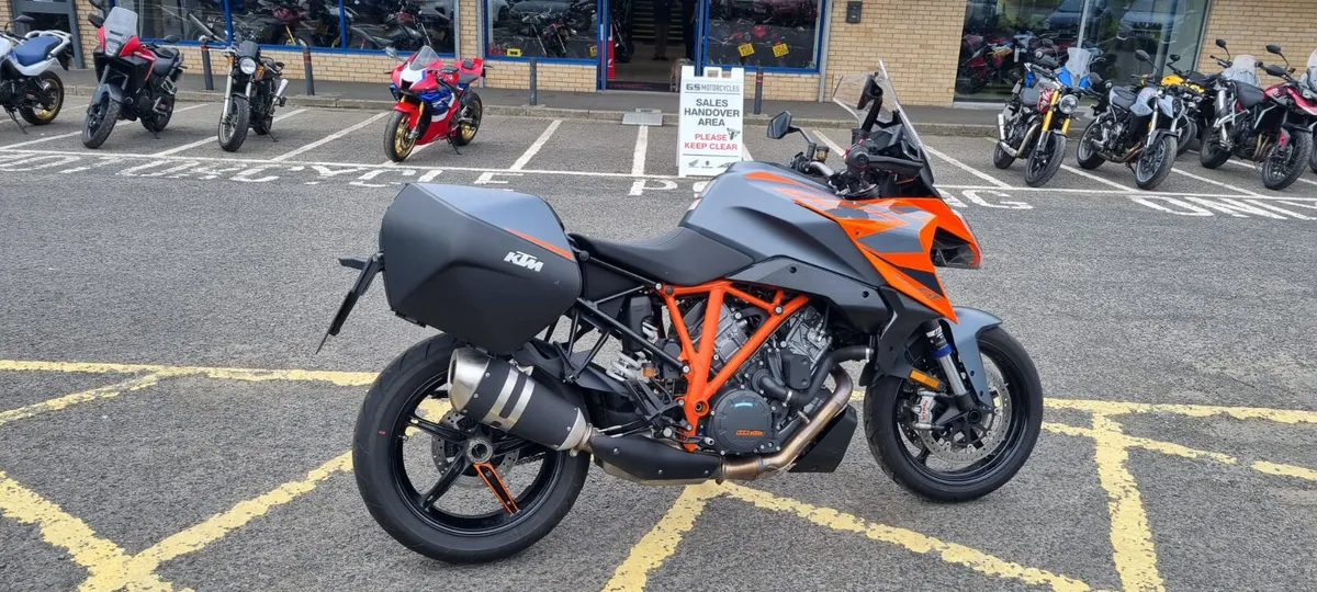 KTM 1290 Superduke GT - Image 2