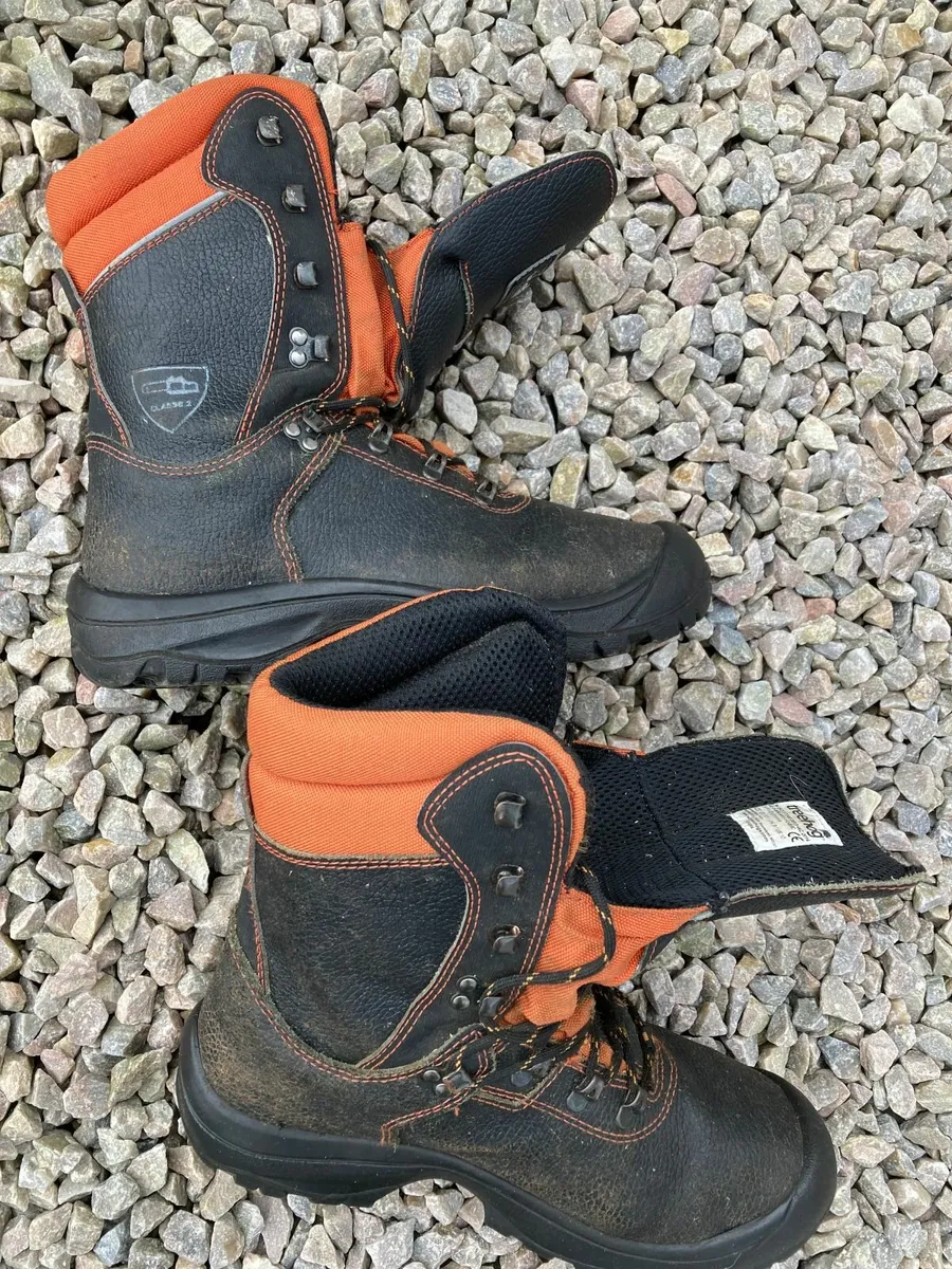 Treehog Extreme Class 2 Chainsaw Boot - Image 3