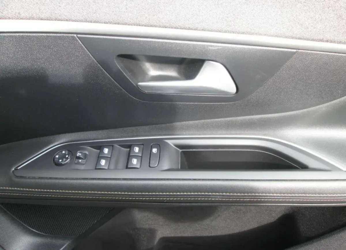 Peugeot 3008  GT line 2019 - Image 4