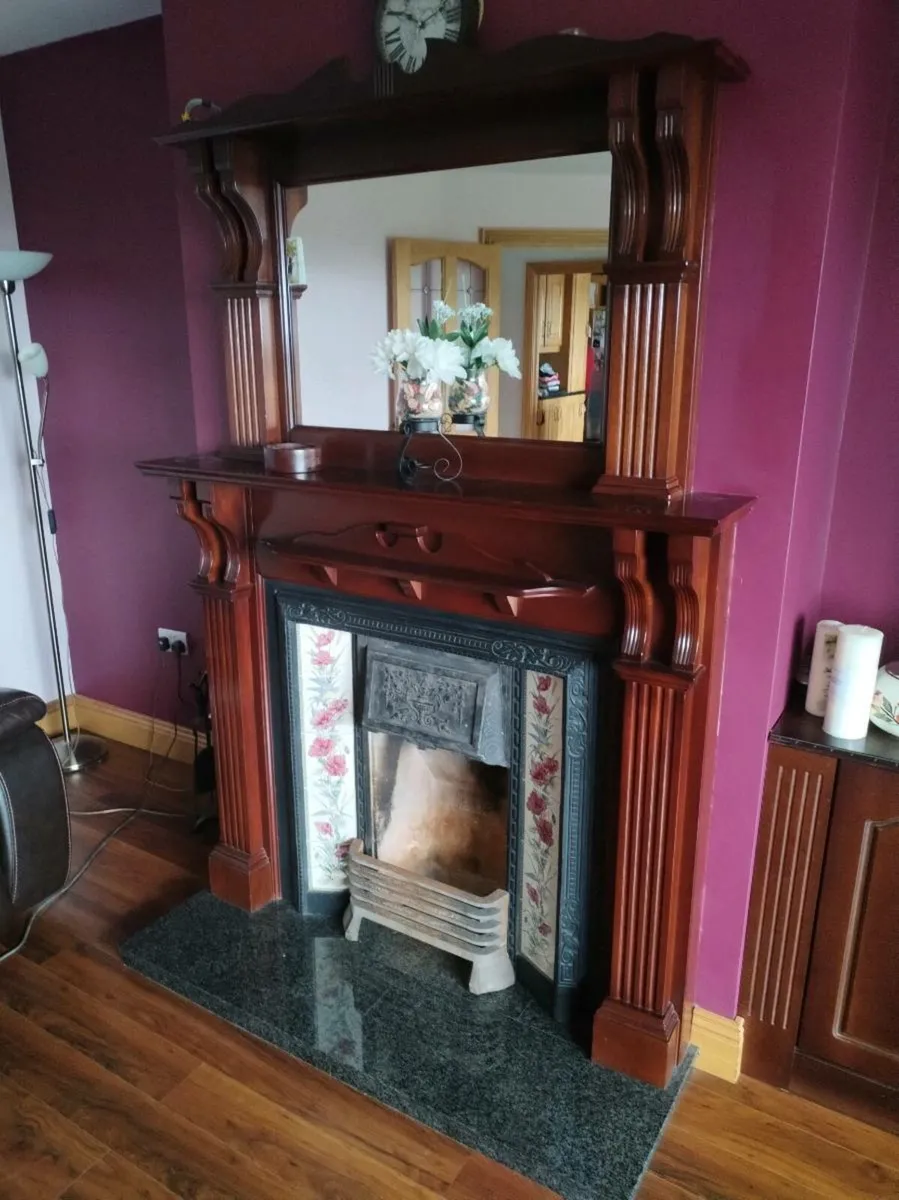 Fireplace with mirror - Image 2