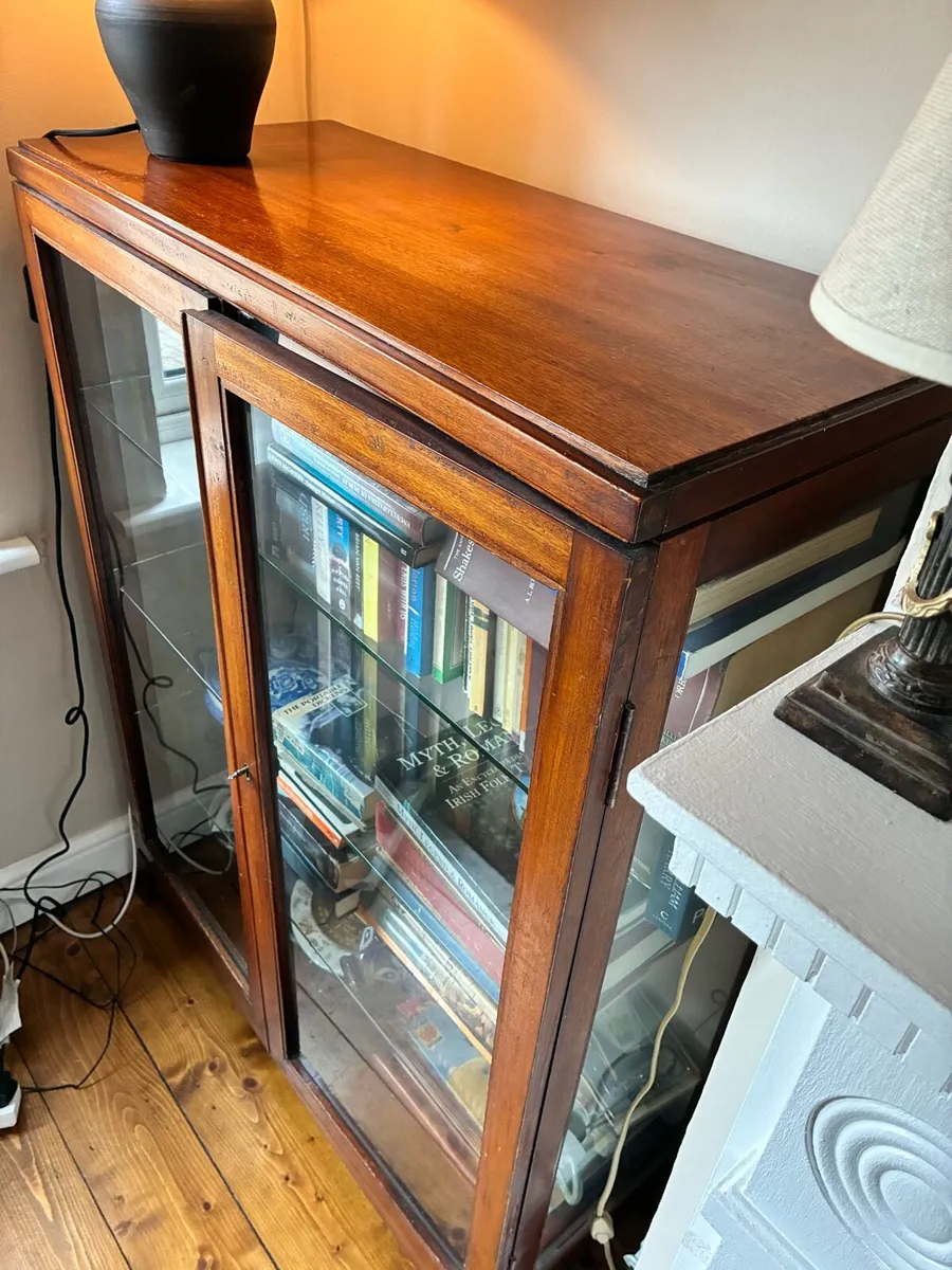 Display cabinet - Image 2